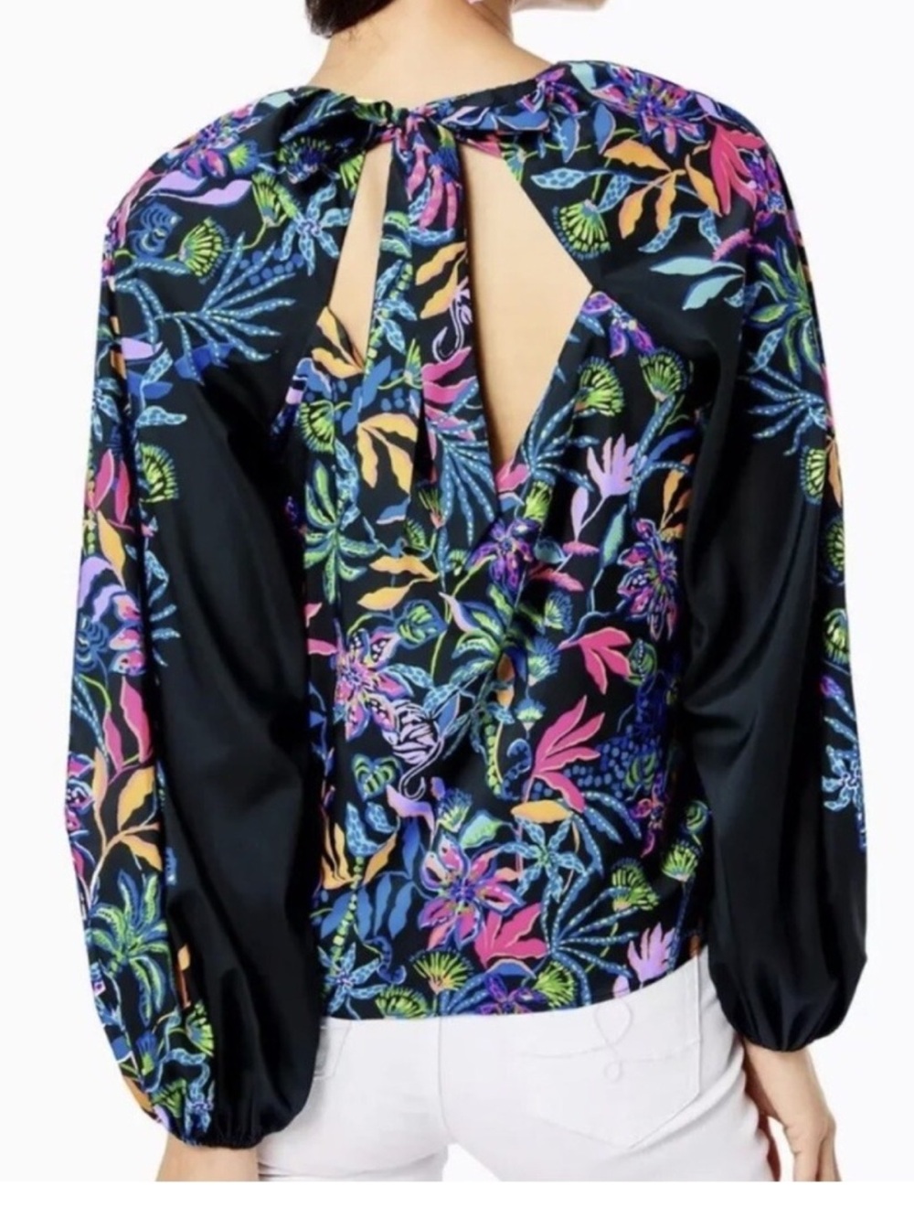 NWT Lilly Pulitzer Imani Long Sleeve Top
Paradise Glow Onyx Floral Print Large